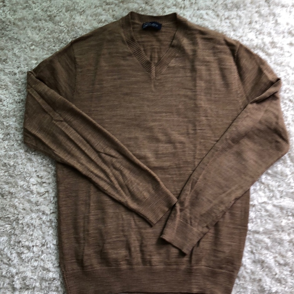 Men’s Gap Slub Merino Wool V-Neck Sweater